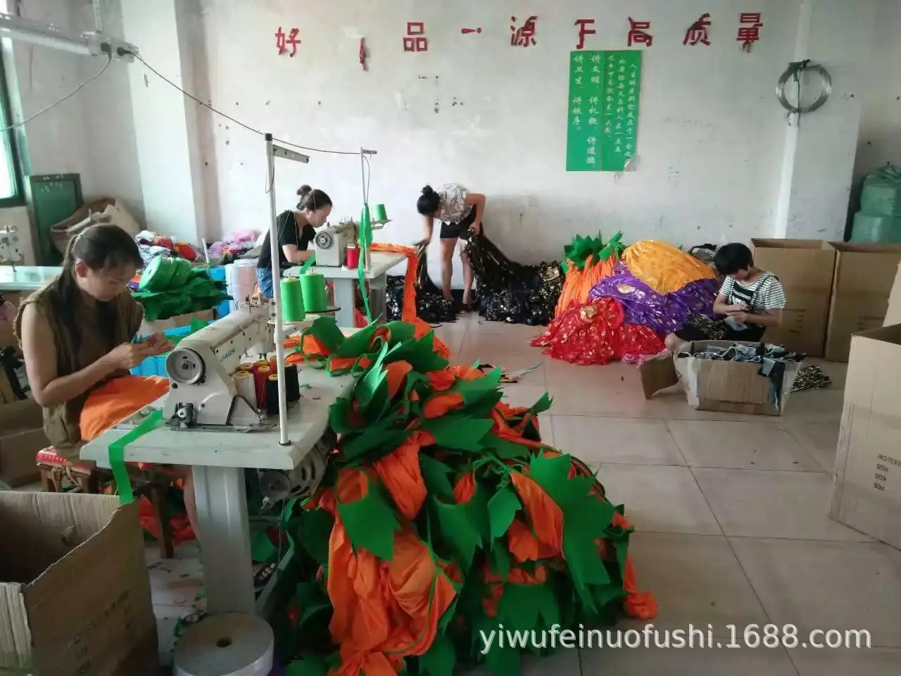 披风工厂图片-E_看图王.jpg