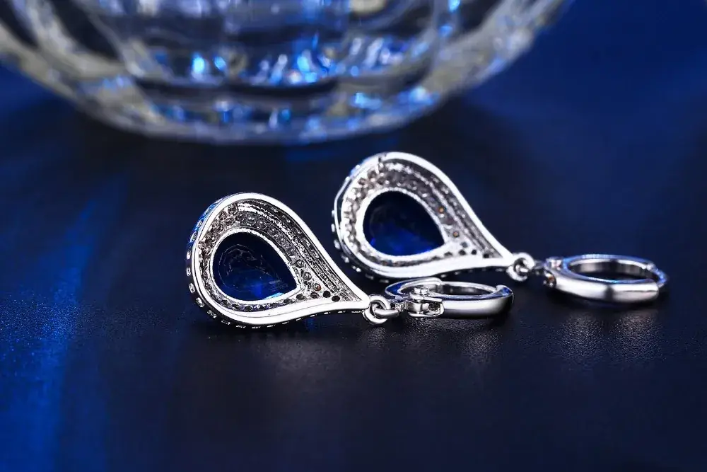 Diamond Inlaid Water Drop Earrings with Shiny Sapphire — feature 3