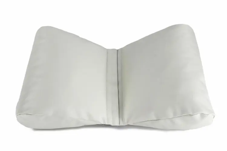 U-shaped Butterfly Pillow for Baby Photography Styling — feature 12