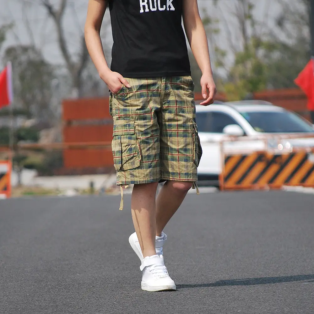 Men Plaid Cargo Shorts Large 5-Pocket Design