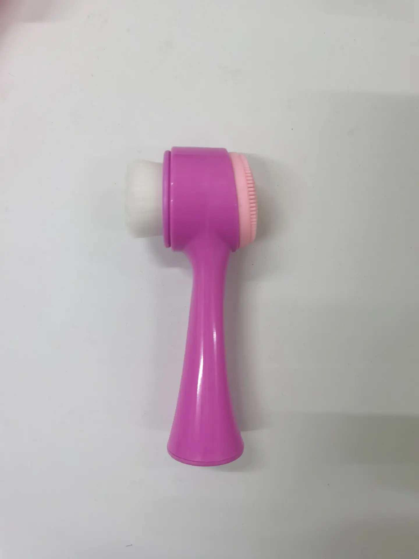 Soft Silicone Massage Face Brush Red — feature 13