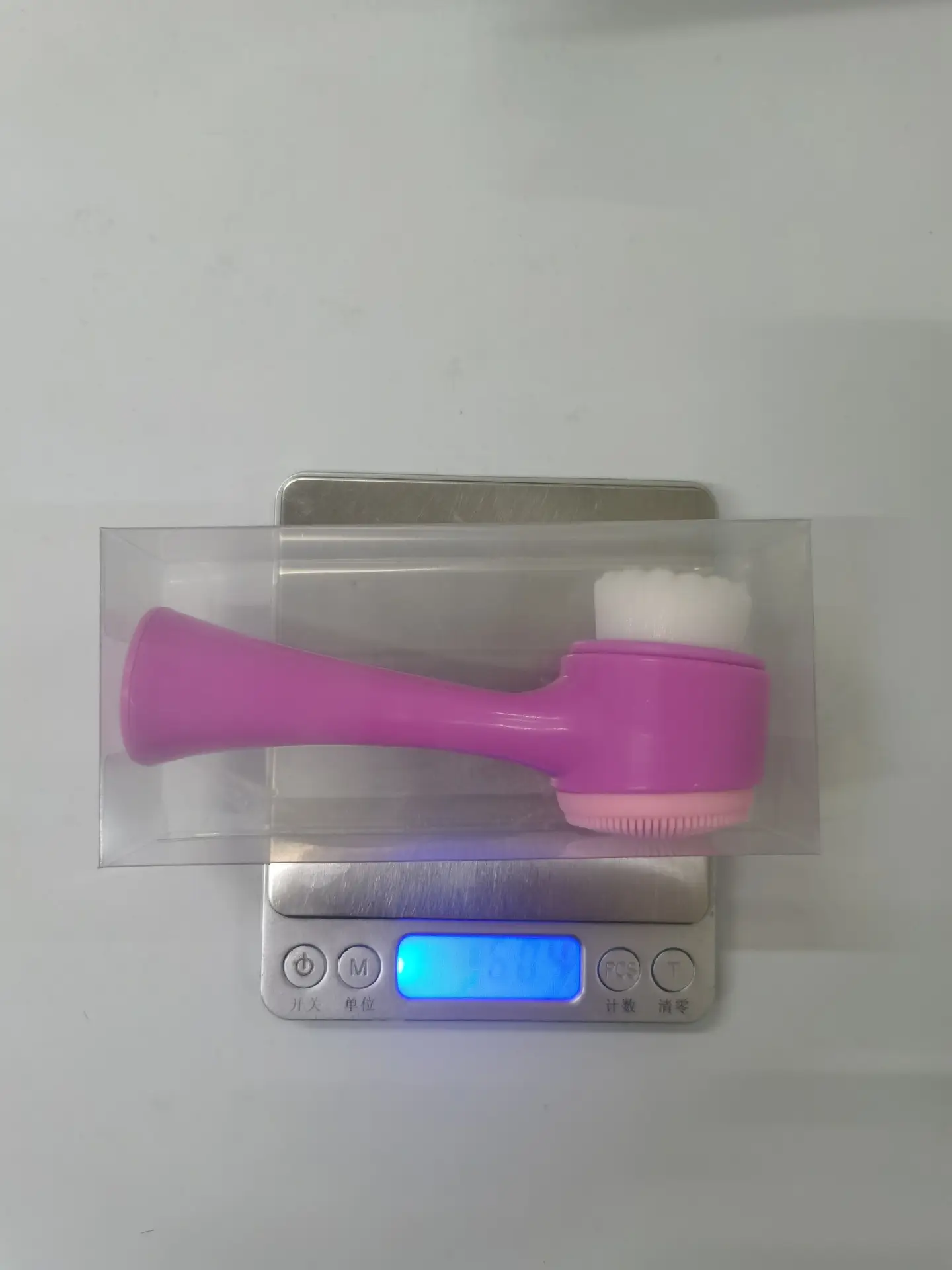 Soft Silicone Massage Face Brush Red — feature 16
