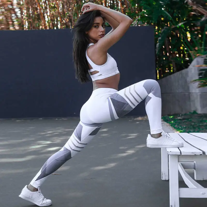 Crossbody Yoga Leggings with Hip Lifting Design - Image 8