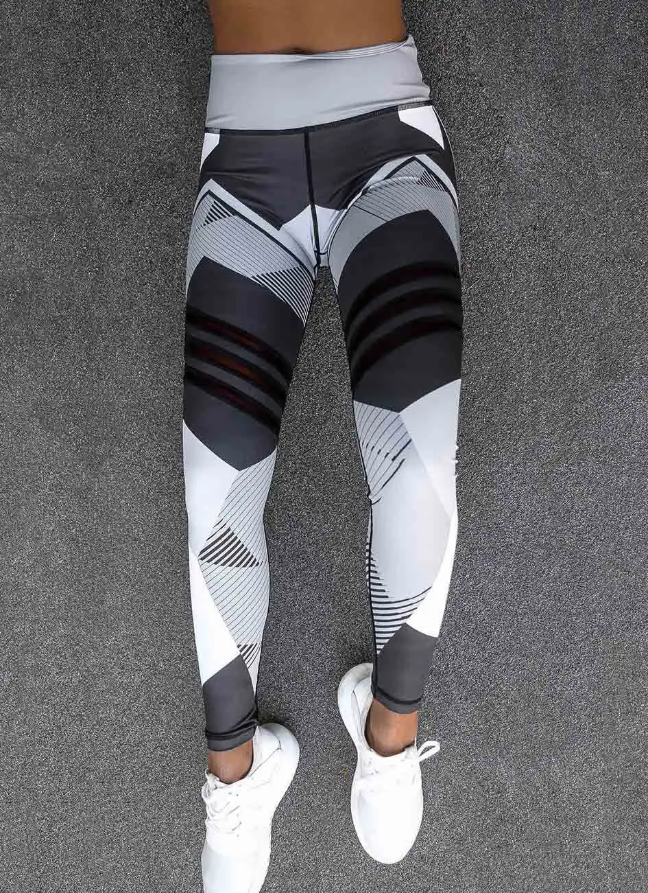 Crossbody Yoga Leggings with Hip Lifting Design — feature 12