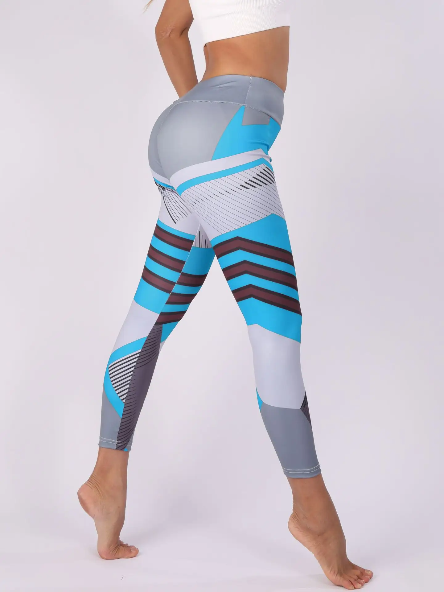 Crossbody Yoga Leggings with Hip Lifting Design - Image 4