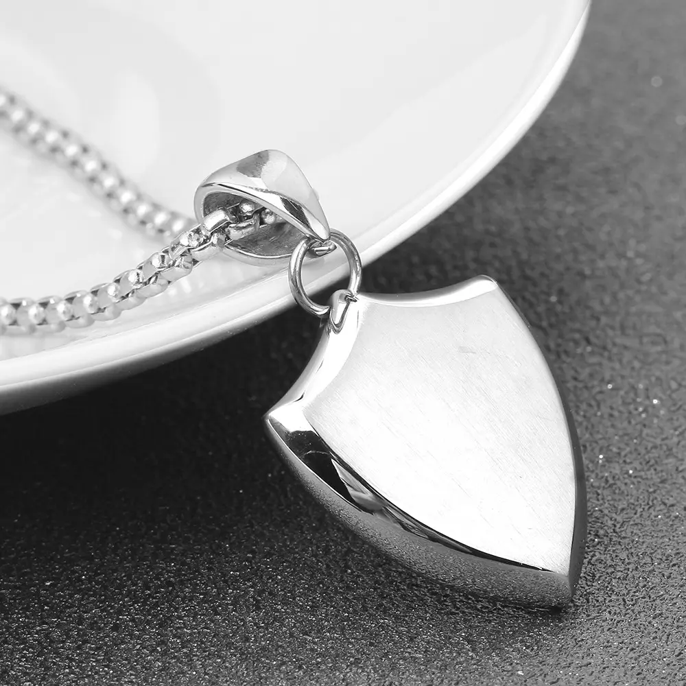 Titanium Steel Triangle Pendant Necklace Silver — feature 10