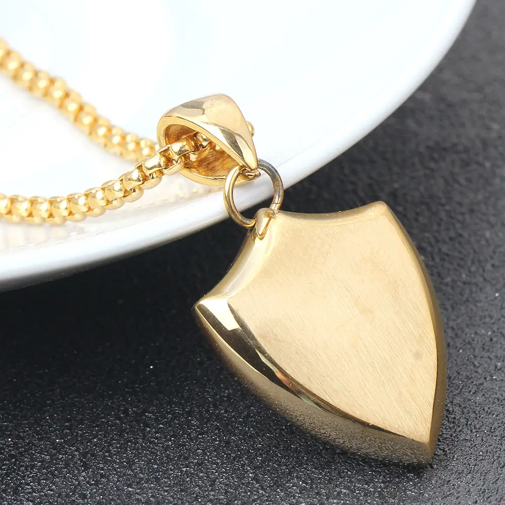 Titanium Steel Triangle Pendant Necklace Silver — feature 8