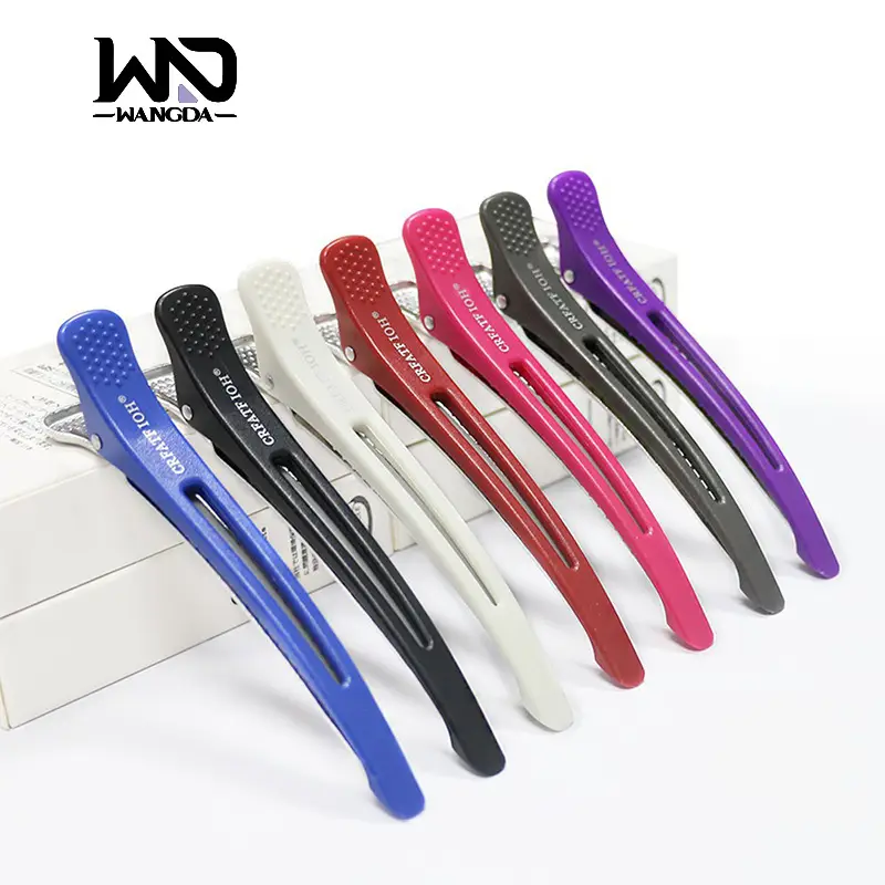 Black Retro Hairpins for Studio Hairdressing — feature 4