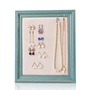 Black & White Mannequin Jewelry Display Shelf — feature 19