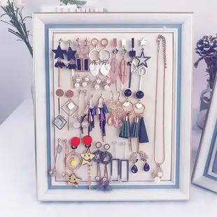 Black & White Mannequin Jewelry Display Shelf — feature 22