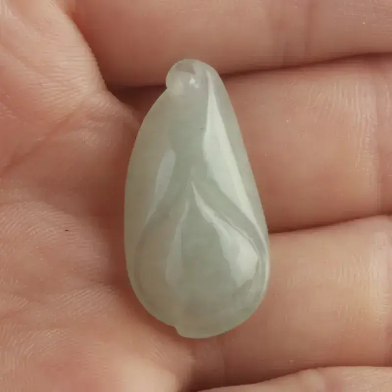 Jade Ice Glutinous Pendant for Women - Image 4