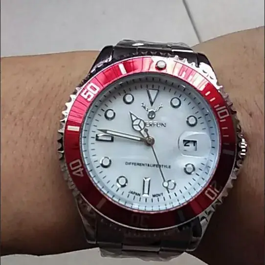 Men's Gold Water Resistant Quartz Watch with Red Dial - Image 32