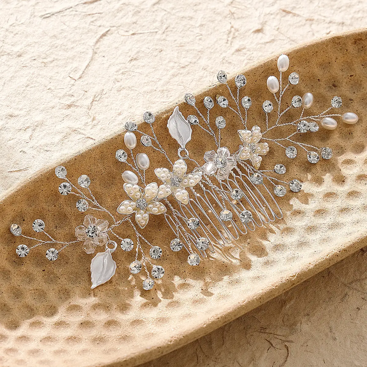 European & American Bridal Hair Combs with Pearl & Crystal Design - Image 5
