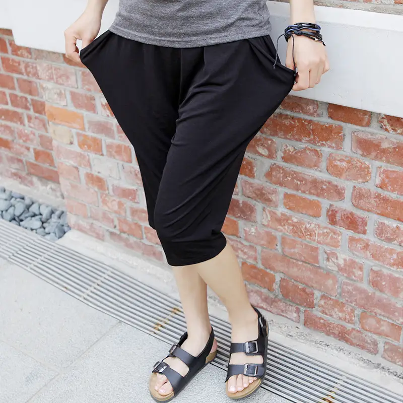 Women Black Capri Pants Elastic Waistband - Image 3