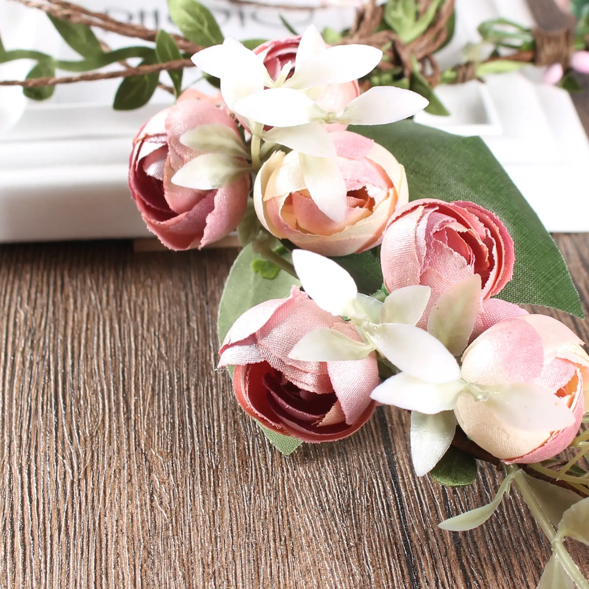 European & American Bridal Headdress Wreath Sea Flower Band - Image 3