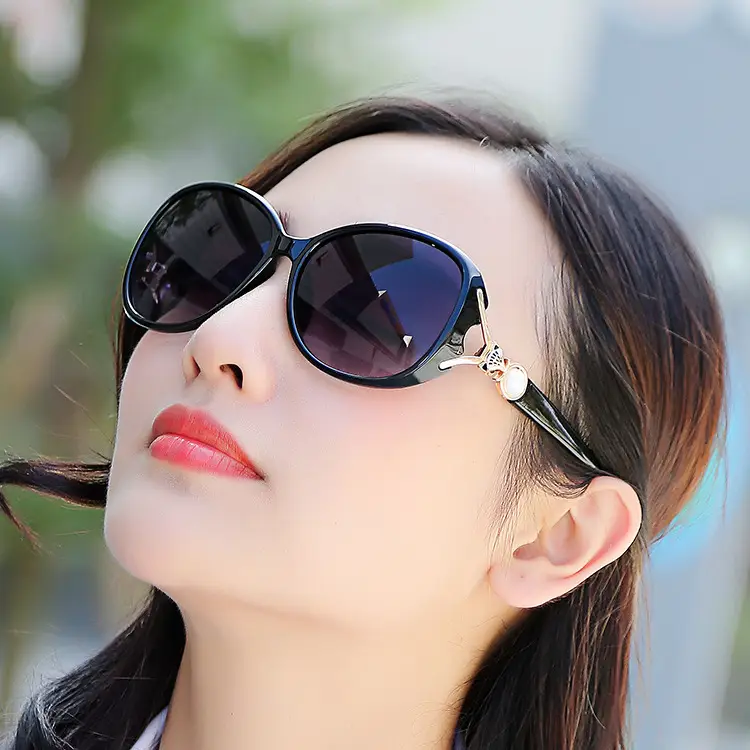 Ladies Sunglasses Pearl Fox Head Progressive Color