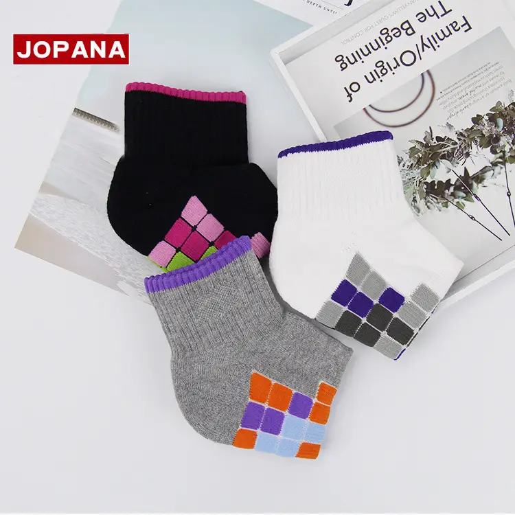 Colorful Plaid Color-Blocked Mid-Calf Cotton Socks for Men and Women, Breathable, Sweat-Absorbent, Sports, Casual, Versatile, Trendy Socks Wholesale