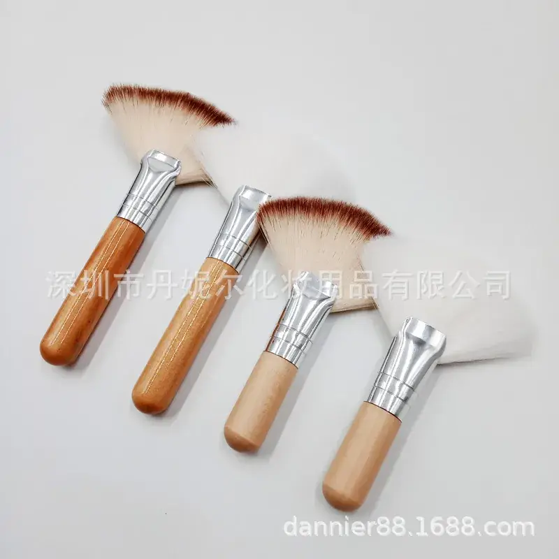 Soft Silicone Lip Mask Brush for Lips & Makeup — feature 4