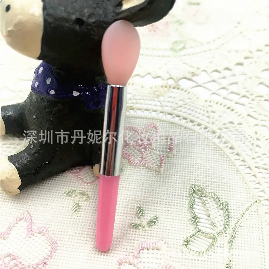 Soft Silicone Lip Mask Brush for Lips & Makeup - Image 10