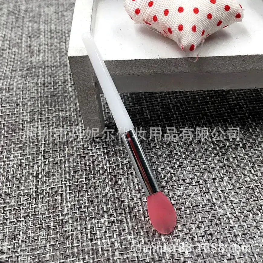 Soft Silicone Lip Mask Brush for Lips & Makeup - Image 9