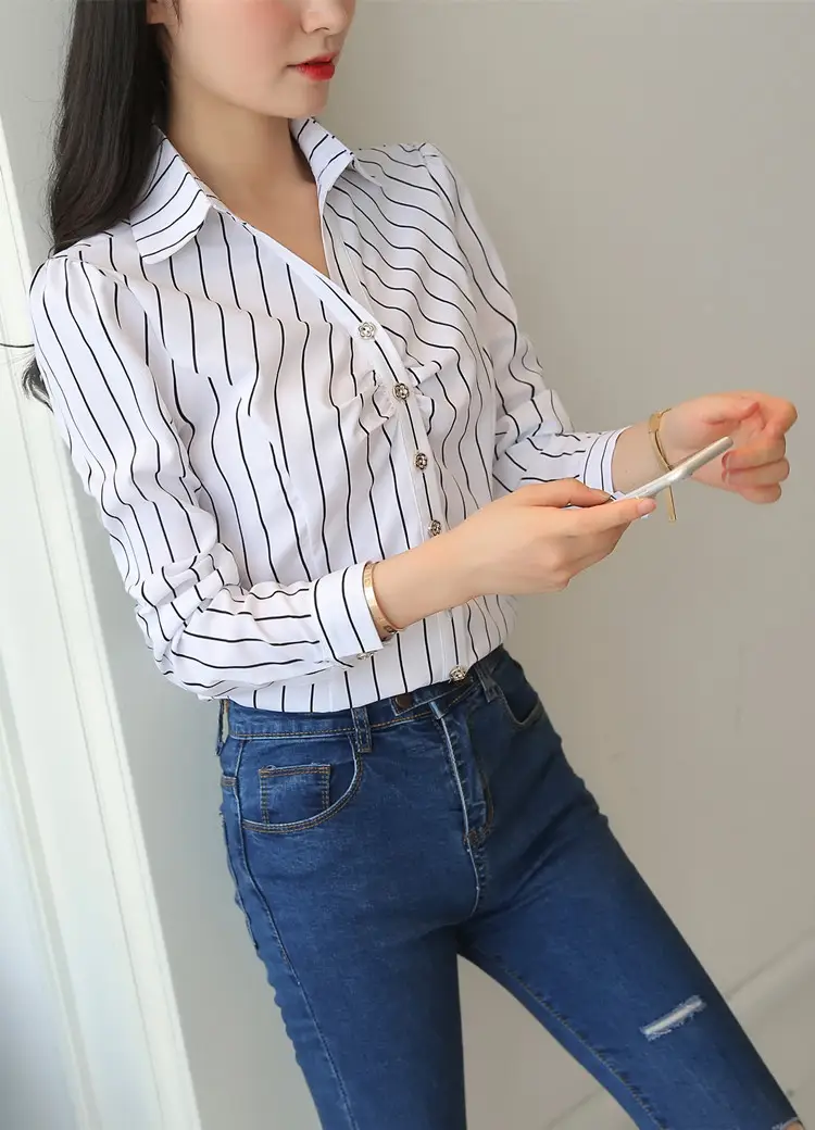 18 条纹长袖