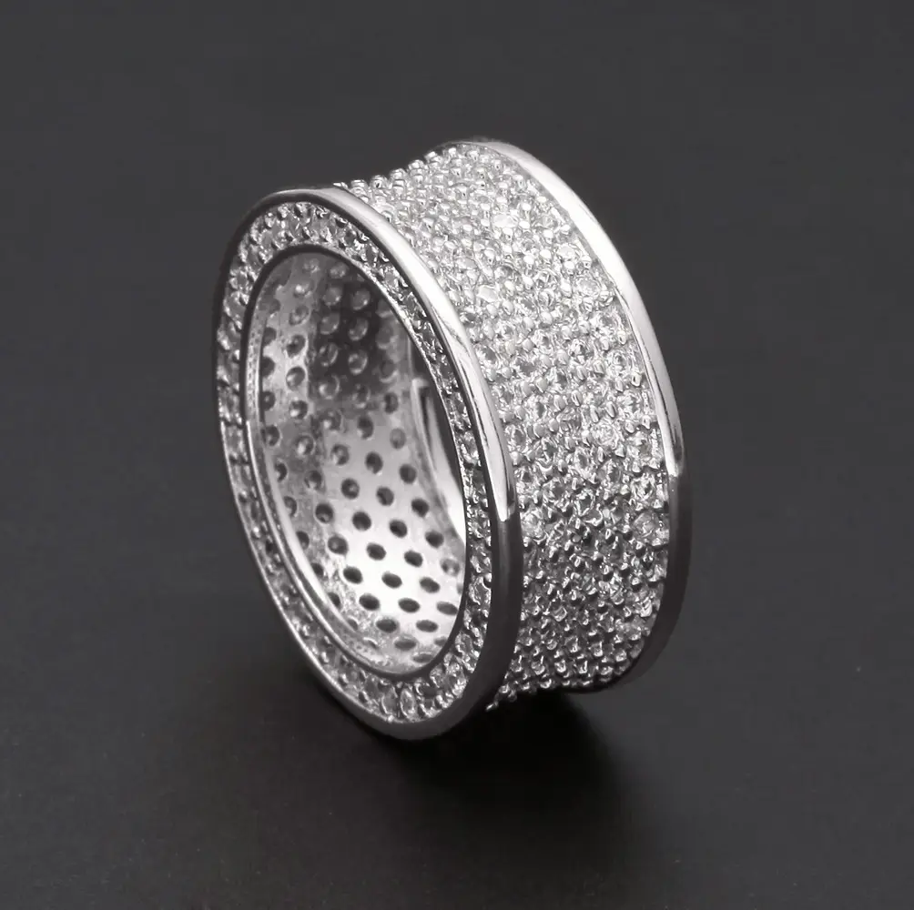 18K Gold Diamond Embedded Hip Hop Ring for Men - Image 2