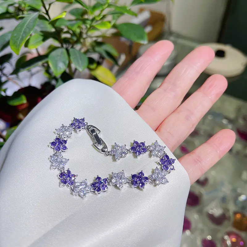 Zircon Plum Blossom Bracelet White Golden Plated - Image 3