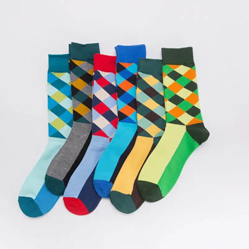 In stock cross-border color diamond Plaid men's mid-calf socks European and American version skateboard socks all-matching men's socks batch