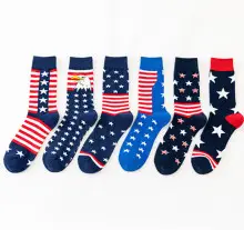 In stock cross-border color diamond Plaid men's mid-calf socks European and American version skateboard socks all-matching men's socks batch — feature 4