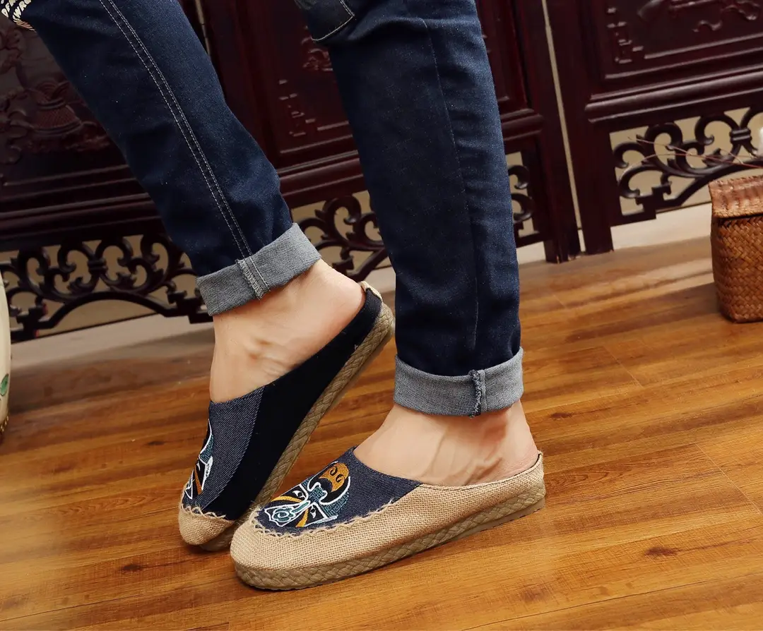 Soft Bottom Facial Mask Peking Opera Ethnic Men's Linen Straw Bottom Casual Shoes Breathable Slippers Straw Shoes