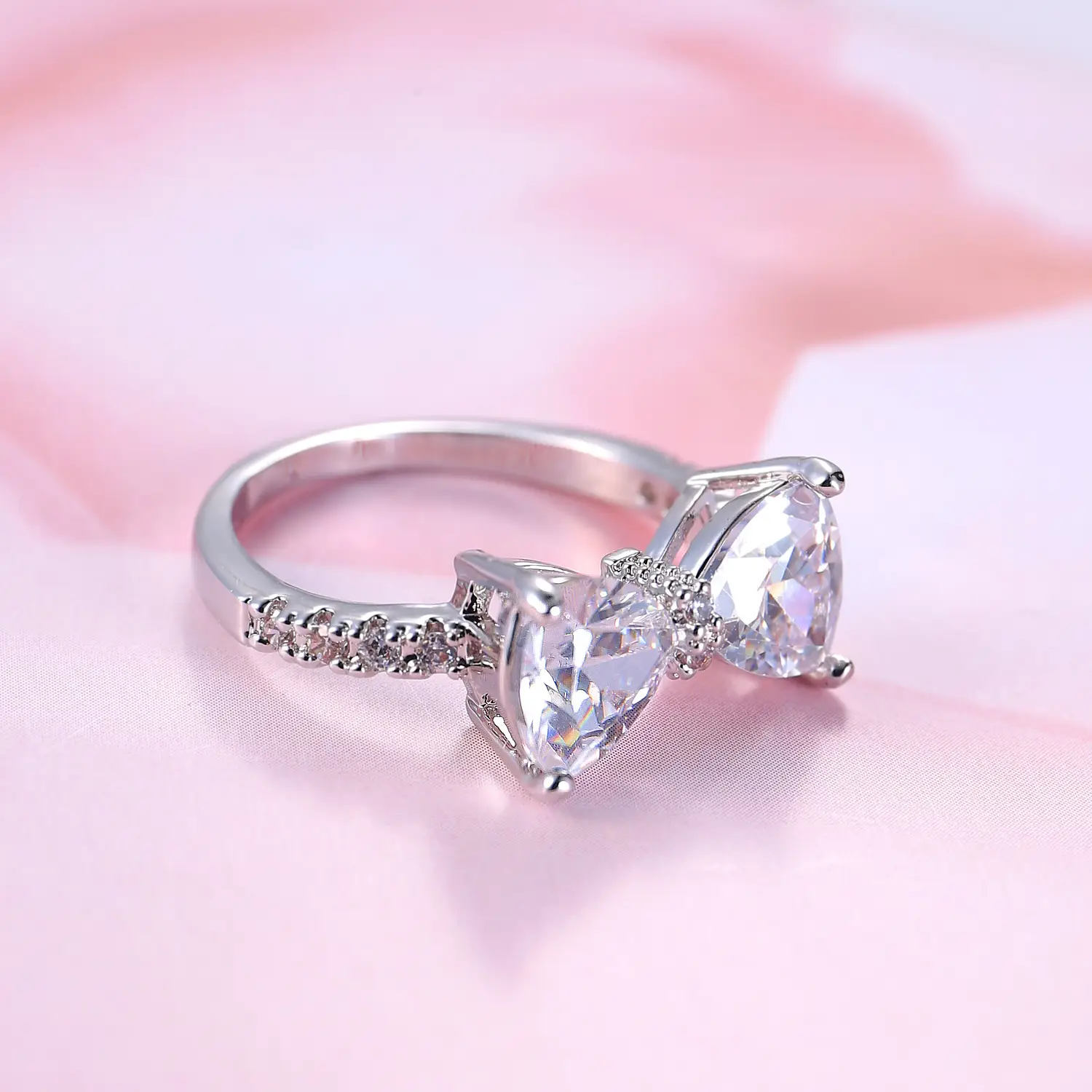 Women's Japanese Style Zircon Bow Ring Flash White Diamond - Image 3