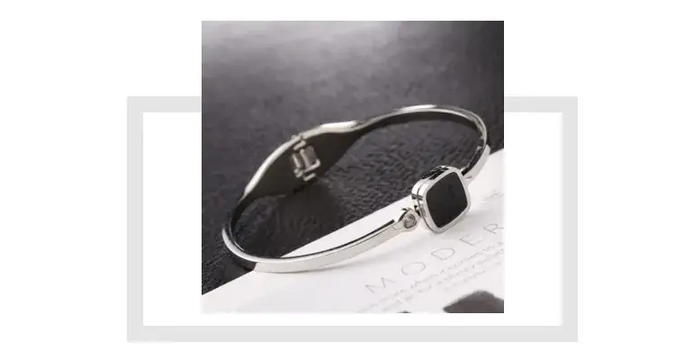 European and American Fashion Rose Gold Plated Bracelet Luo Number Letter Simple Square Black Face Bracelet Titanium Steel Jewelry — feature 8