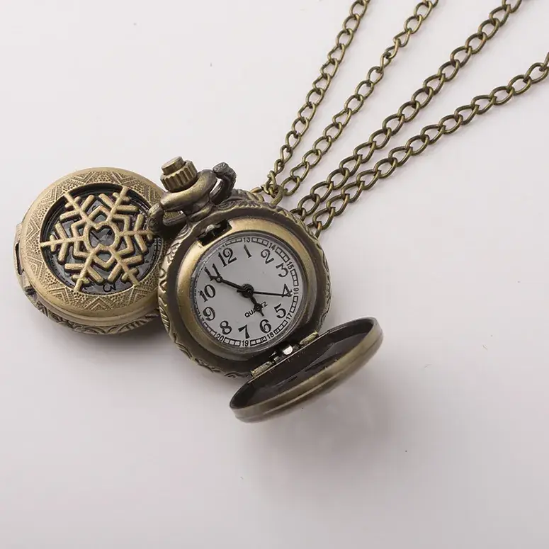Factory Wholesale Retro Hollow Snowflake Pocket Watch — feature 5