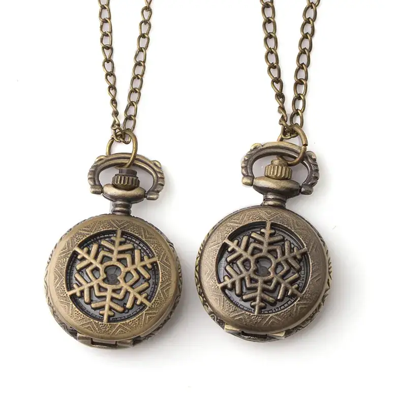 Factory Wholesale Retro Hollow Snowflake Pocket Watch — feature 6