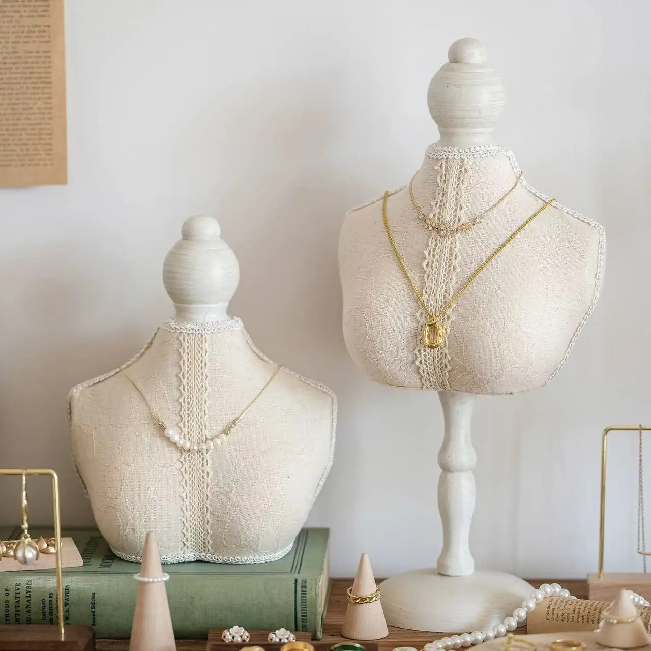 White Lace Necklace Display Stand 36cm Height - Image 5