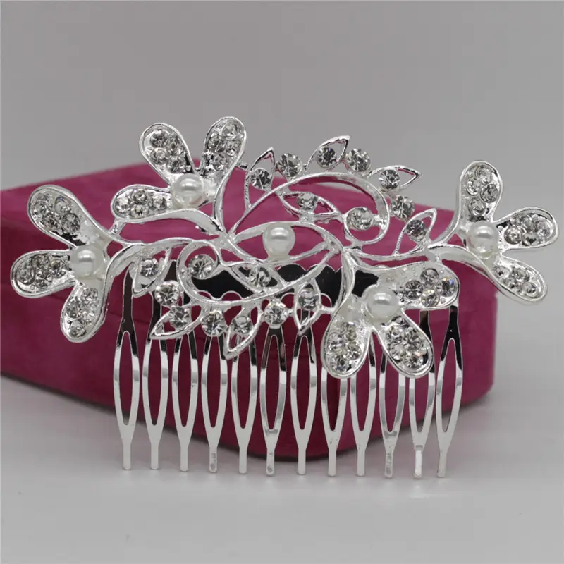 Butterfly Hair Comb with Rhinestones for Bridal Use - Image 6