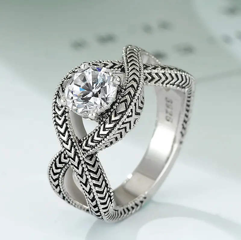 8-Word Retro Pattern Zircon Ring European American - Image 4