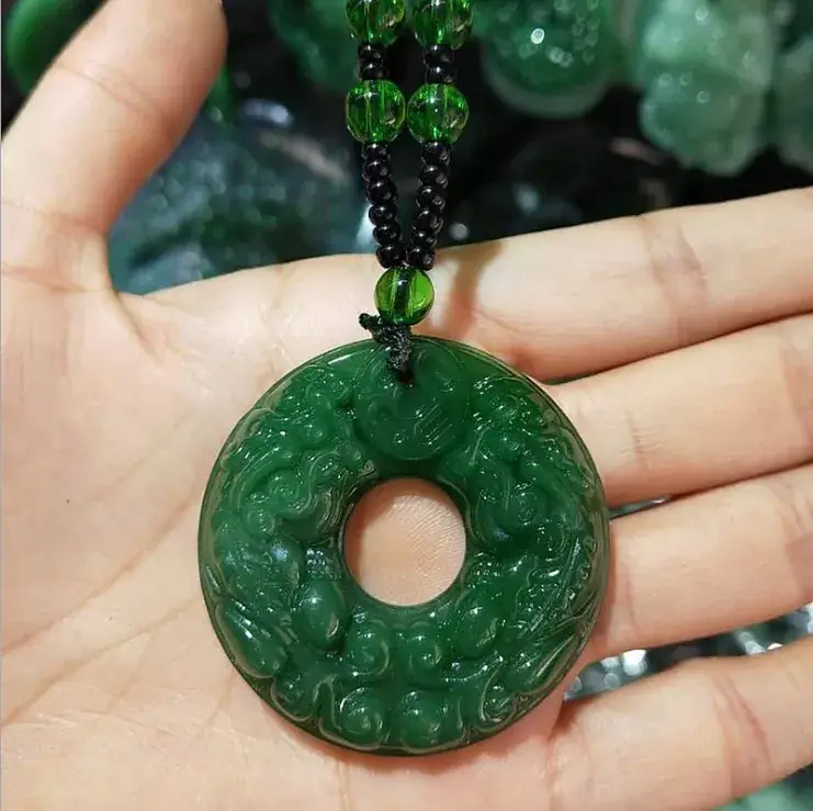 Hot Green Jade Guanyin Necklace with Sweater Chain