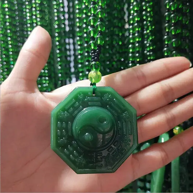 Hot Green Jade Guanyin Necklace with Sweater Chain