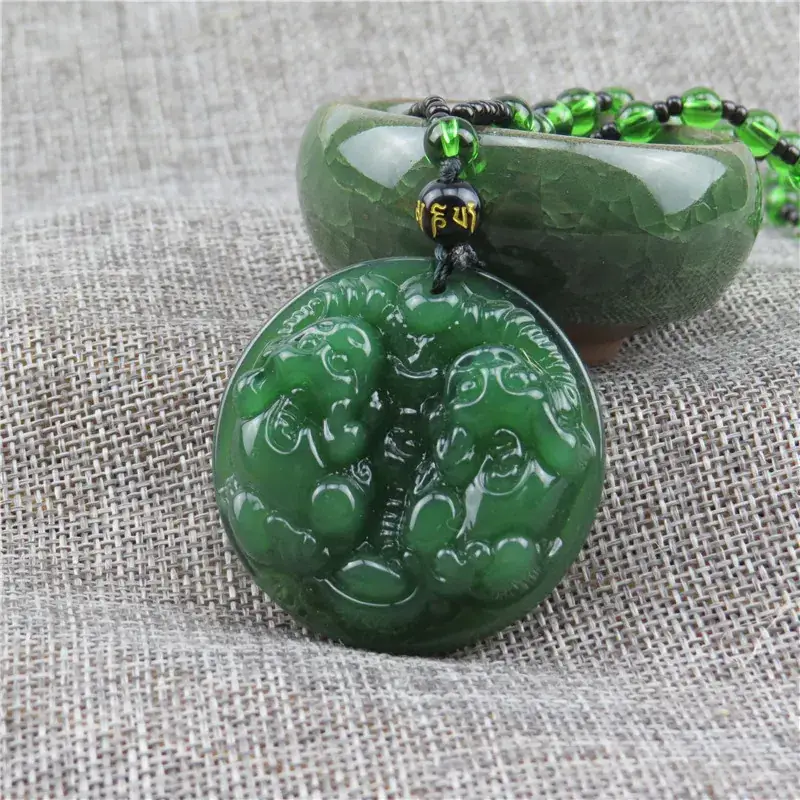 Hot Green Jade Guanyin Necklace with Sweater Chain