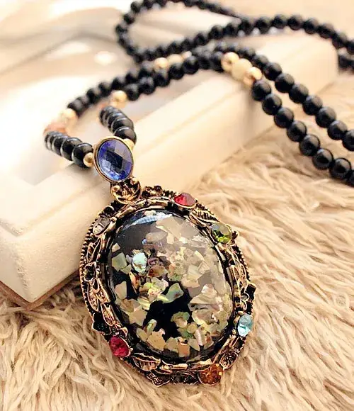 Vintage Korean Cross-Country Cat's Eye Pendant Necklace