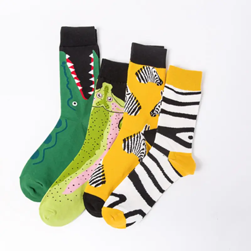 Spot autumn and winter new cross-border fashion color men's socks animal series Casual couples socks wholesale without card head