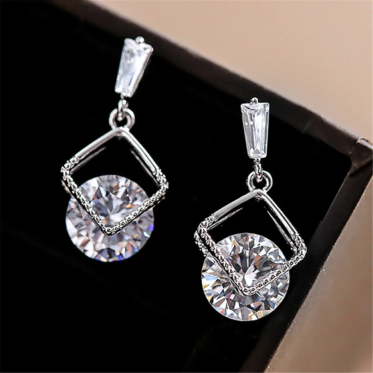 Zircon Earrings for Women Hot Sale Korean Style — feature 3