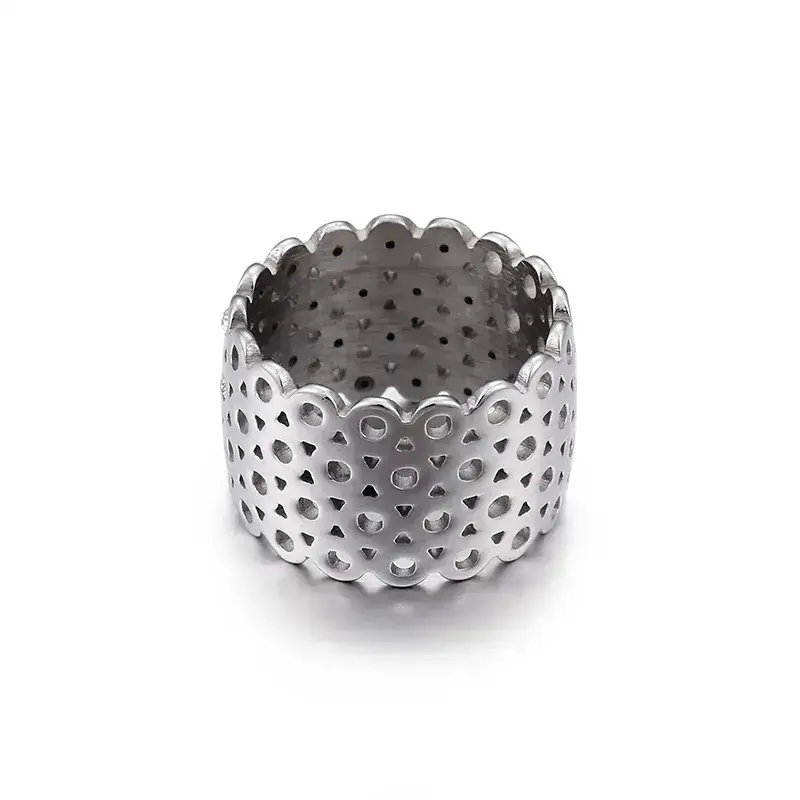 18K Gold Hollow Diamond Ring for Women - Image 2