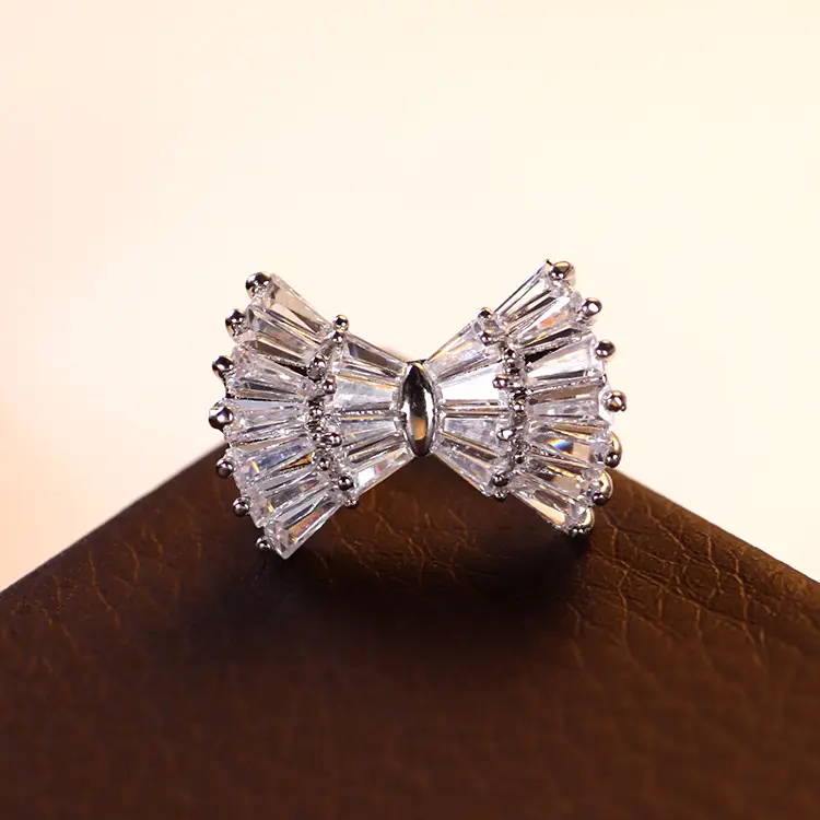 Pink Crystal Ice Flake Snowflake Zircon Brooch for Women - Image 4