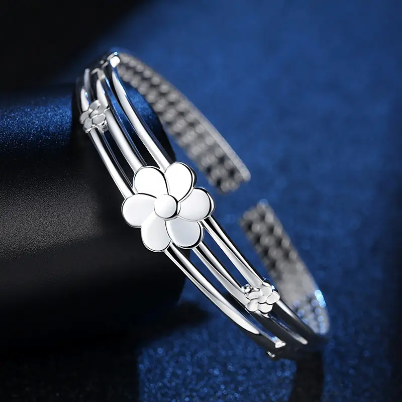Silver Plated 6-Leaf Flower Bracelet for Women - Image 3
