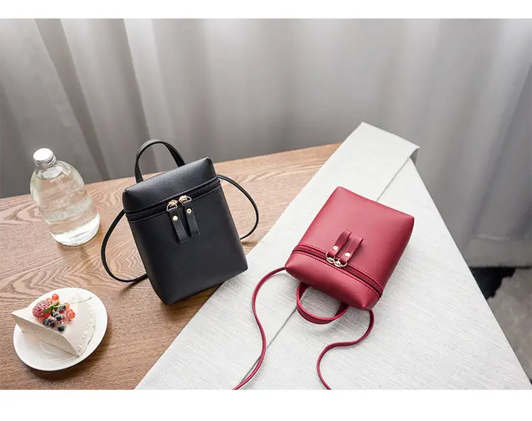 Women's Small Square Crossbody Bag Red Mobile Phone Bag — feature 16