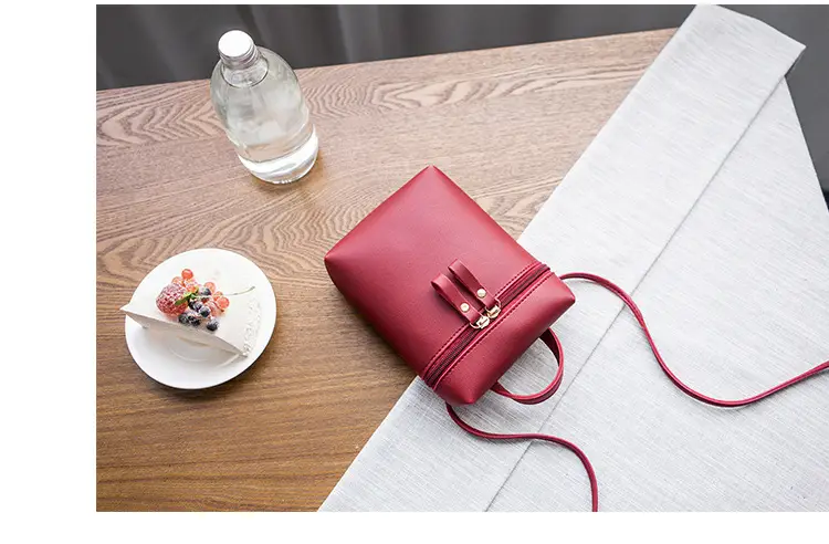 Women's Small Square Crossbody Bag Red Mobile Phone Bag — feature 18