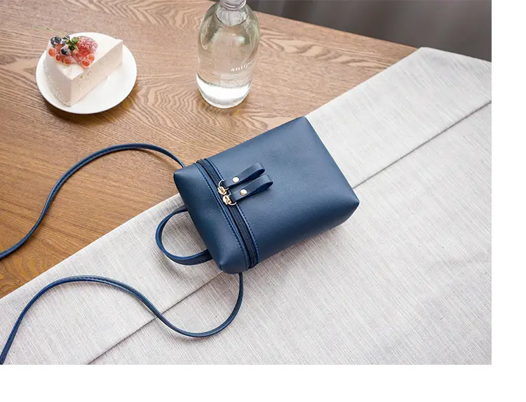 Women's Small Square Crossbody Bag Red Mobile Phone Bag — feature 25