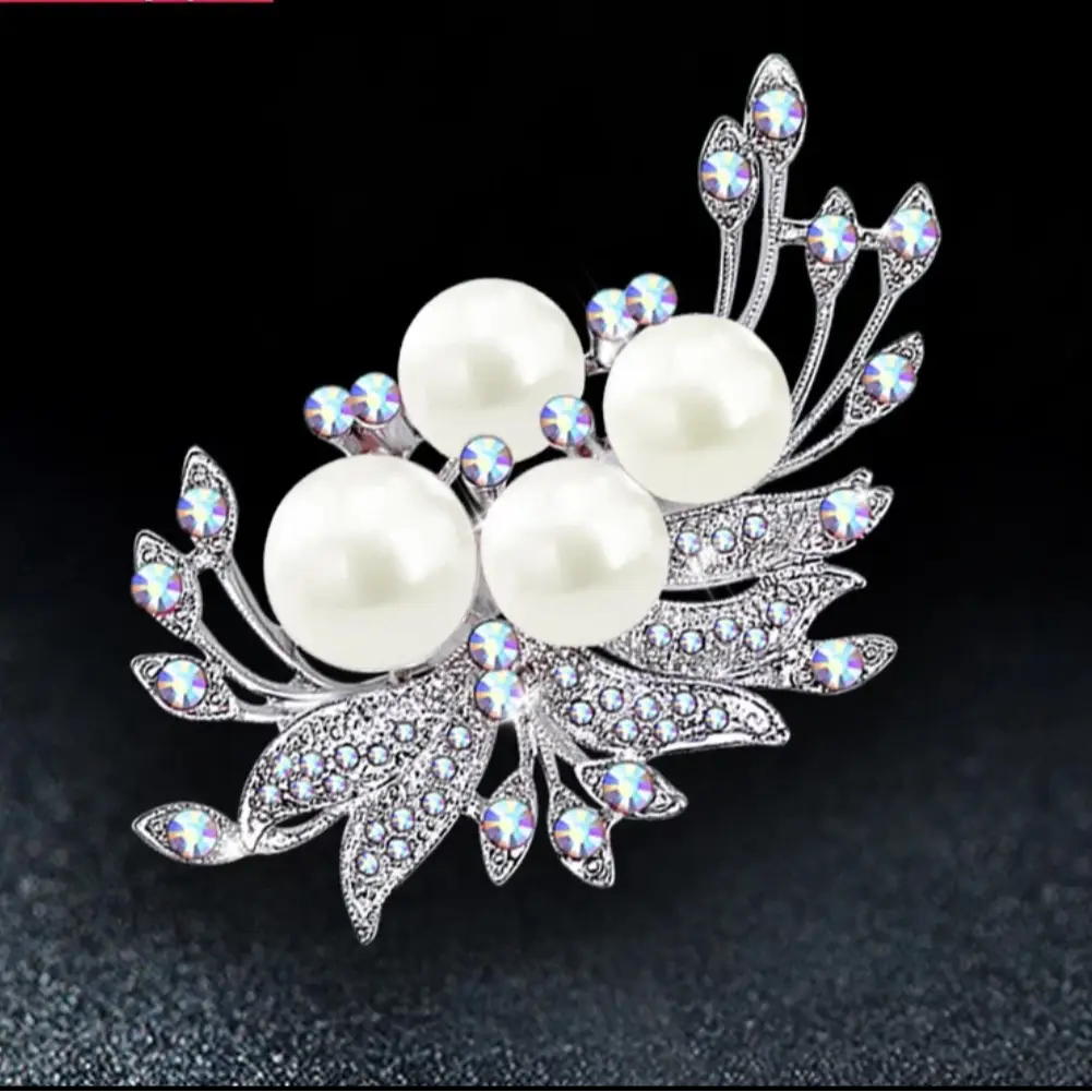 Elegant Rose Noble Brooch with Pearl & Crystal Design - Image 3
